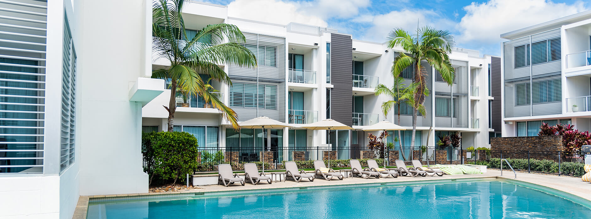 premium outdoor umbrella for resort in ecru